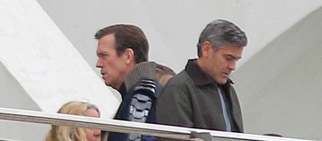 Hugh Laurie y George Clooney en el set de rodaje de 'Tomorrowland' en la Ciudad de las Artes y las Ciencias de Valencia