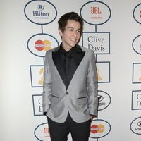 Austin Mahone en la fiesta Pre-Grammy 2014 de Clive Davis