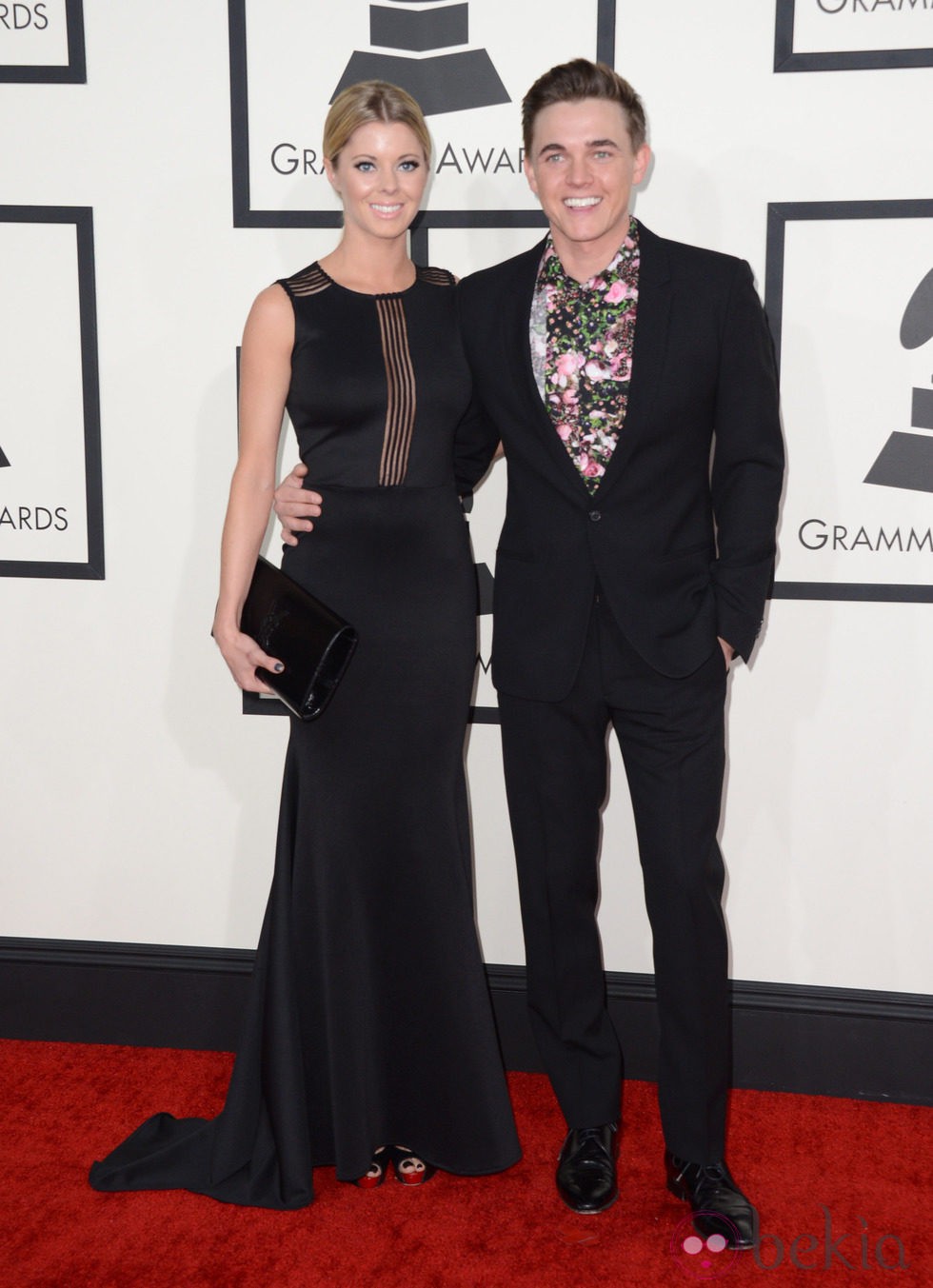 Katie Peterson y Jesse McCartney en los Grammy 2014