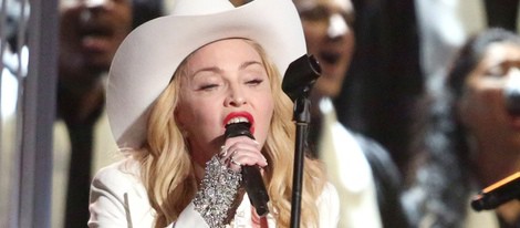 Madonna durante su actuación en los Premios Grammy 2014