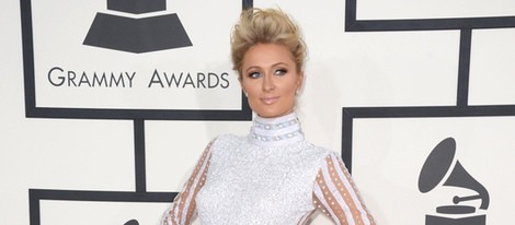 Paris Hilton en la alfombra roja de los Grammy 2014