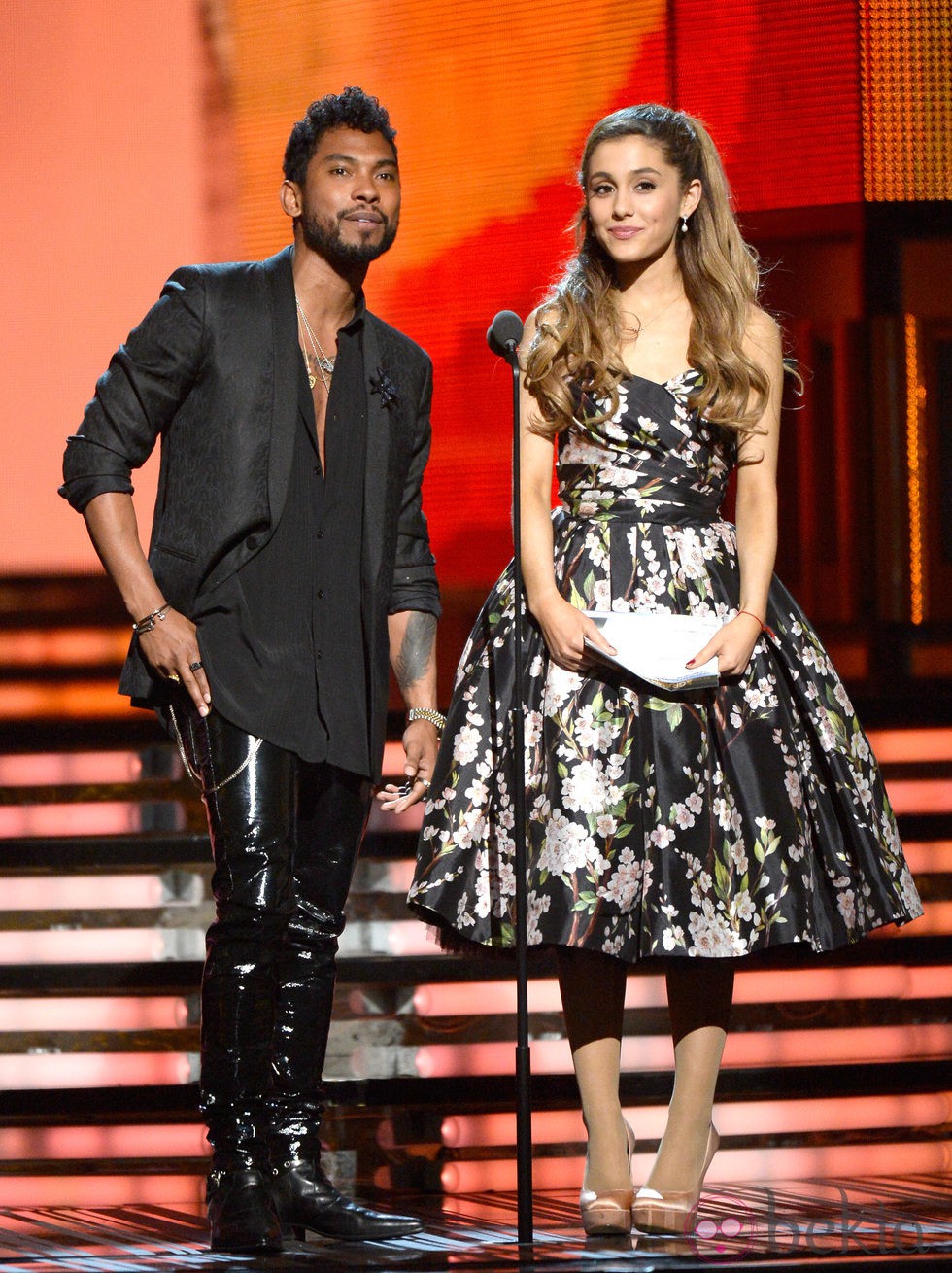 Miguel y Ariana Grande en la gala de los Grammy 2014