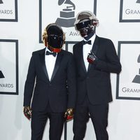 Daft Punk en la alfombra roja de los Grammy 2014