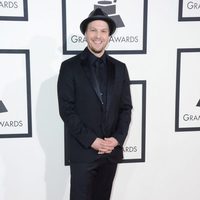 Gavin DeGraw en la alfombra roja de los Grammy 2014