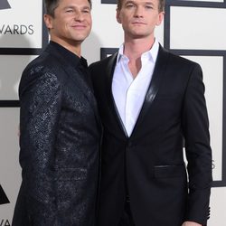 David Burtka y Neil Patrick Harrison en la alfombra roja de los Grammy 2014