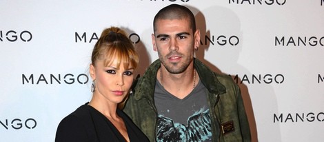 Víctor Valdés y Yolanda Cardona en el front row de Mango en la 080 Barcelona Fashion 2014