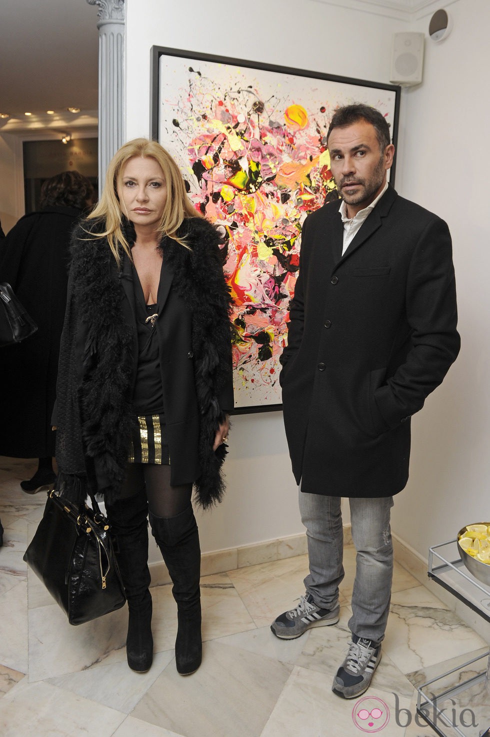 Cristina Tárrega y Mami Quevedo en la inauguración de la exposición de cuadros de Blanca Cuesta