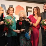 La Duquesa de Alba recibe el premio 'Flamenco en la piel' en el SIMOF 2014