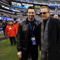 Hugh Jackman y Kevin Costner en la Super Bowl 2014