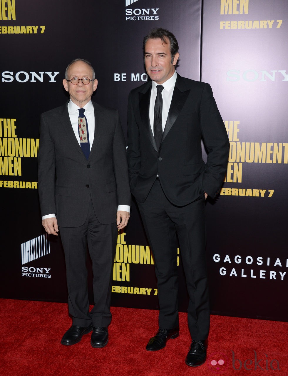 Bob Balaban y Jean Dujardin en el estreno de 'Monuments Men' en Nueva York