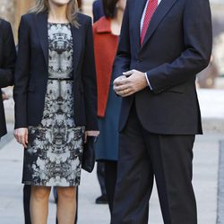 Los Príncipes Felipe y Letizia visitan una exposición en la Alhambra de Granada