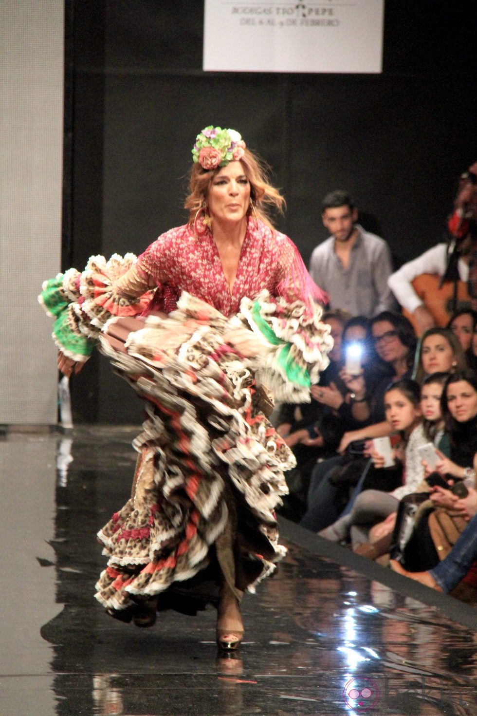 Raquel Bollo bailando sobre la Pasarela Flamenca de Jerez 2014