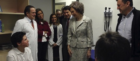 La Reina Sofía visita el Hospital La Paz de Madrid