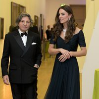 La Duquesa de Cambridge, de gala en la National Portrait Gallery de Londres