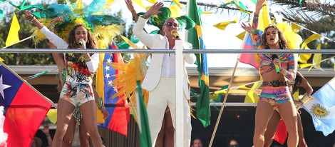 Jennifer Lopez, Pitbull y Claudia Leite en la grabación de 'We are one'