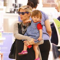 Elsa Pataky de compras en Los Angeles con su hija India Rose