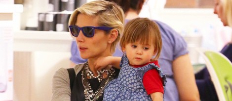 Elsa Pataky de compras en Los Angeles con su hija India Rose