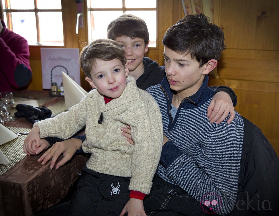 Los Príncipes Enrique, Nicolás y Félix de Dinamarca en Suiza