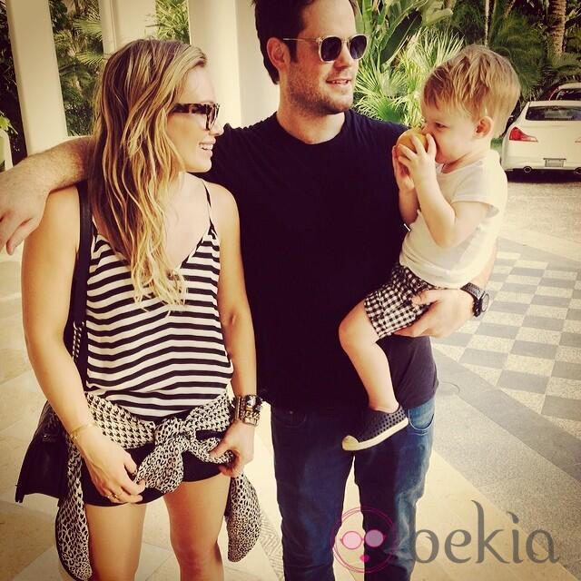 Hilary Duff junto a Mike Comrie el día de San Valentín tras anunciar su separación