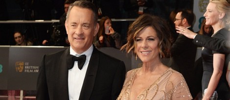 Tom Hanks y Rita Wilson en la alfombra roja de los BAFTA 2014