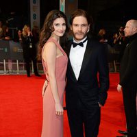 Daniel Brühl y Felicitas Rombold en los BAFTA 2014