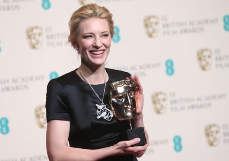 Cate Blanchett posa con su premio BAFTA 2014