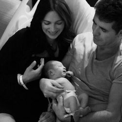 Simon Cowell y Lauren Silverman presentan a su hijo Eric Philip