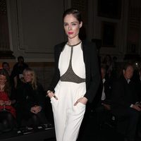 Coco Rocha en el front row de la Semana de la Moda de Londres 2014