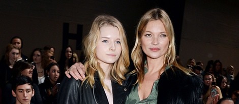 Kate y Lottie Moss en el front row de la Semana de la Moda de Londres 2014