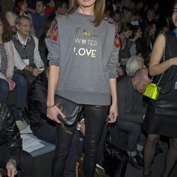 Nieves Álvarez en el front row de Juanjo Oliva en Madrid Fashion Week 2014