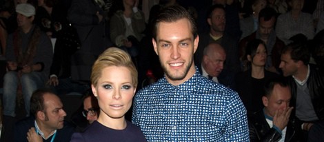 Soraya y Miguel Herrera en el front row de Juanjo Oliva en Madrid Fashion Week 2014