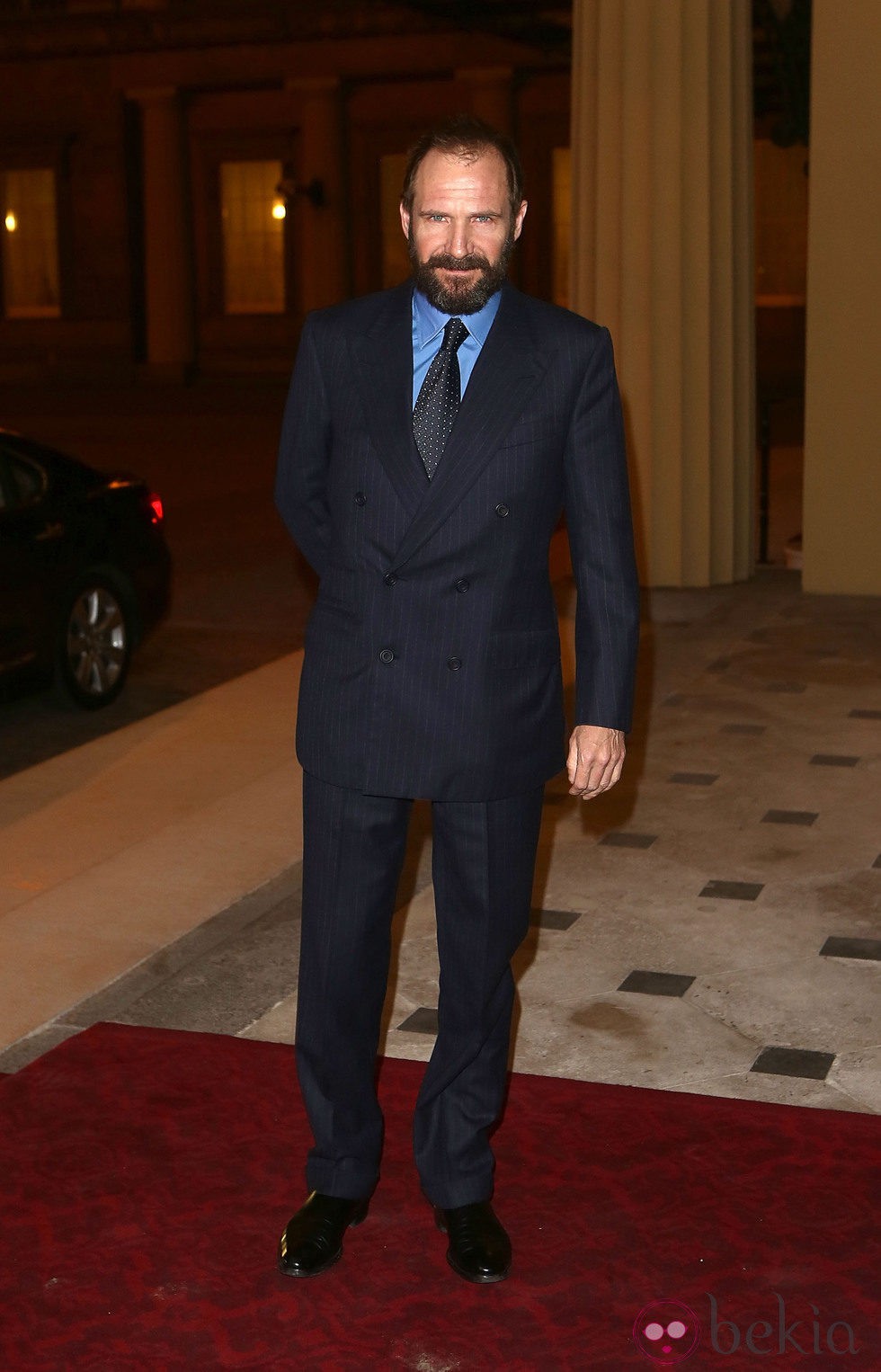 Ralph Fiennes en una recepción en Buckingham Palace