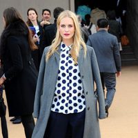 Poppy Delevingne en el desfile de Burberry en la Londres Fashion Week 2014