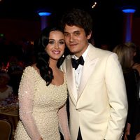 Katy Perry y John Mayer en una fiesta previa a los Premios Grammy 2013