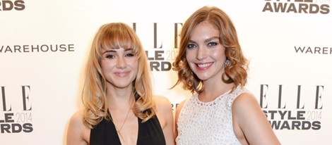 Suki Waterhouse y Arizona Muse en los Elle Style Awards 2014