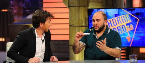 Kiko Rivera con Pablo Motos en el plató de 'El hormiguero'