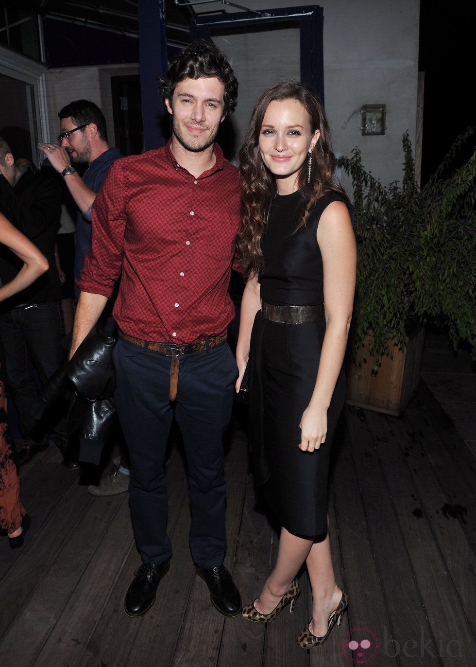 Leighton Meester y Adam Brody en la presentación de 'The Oranges'