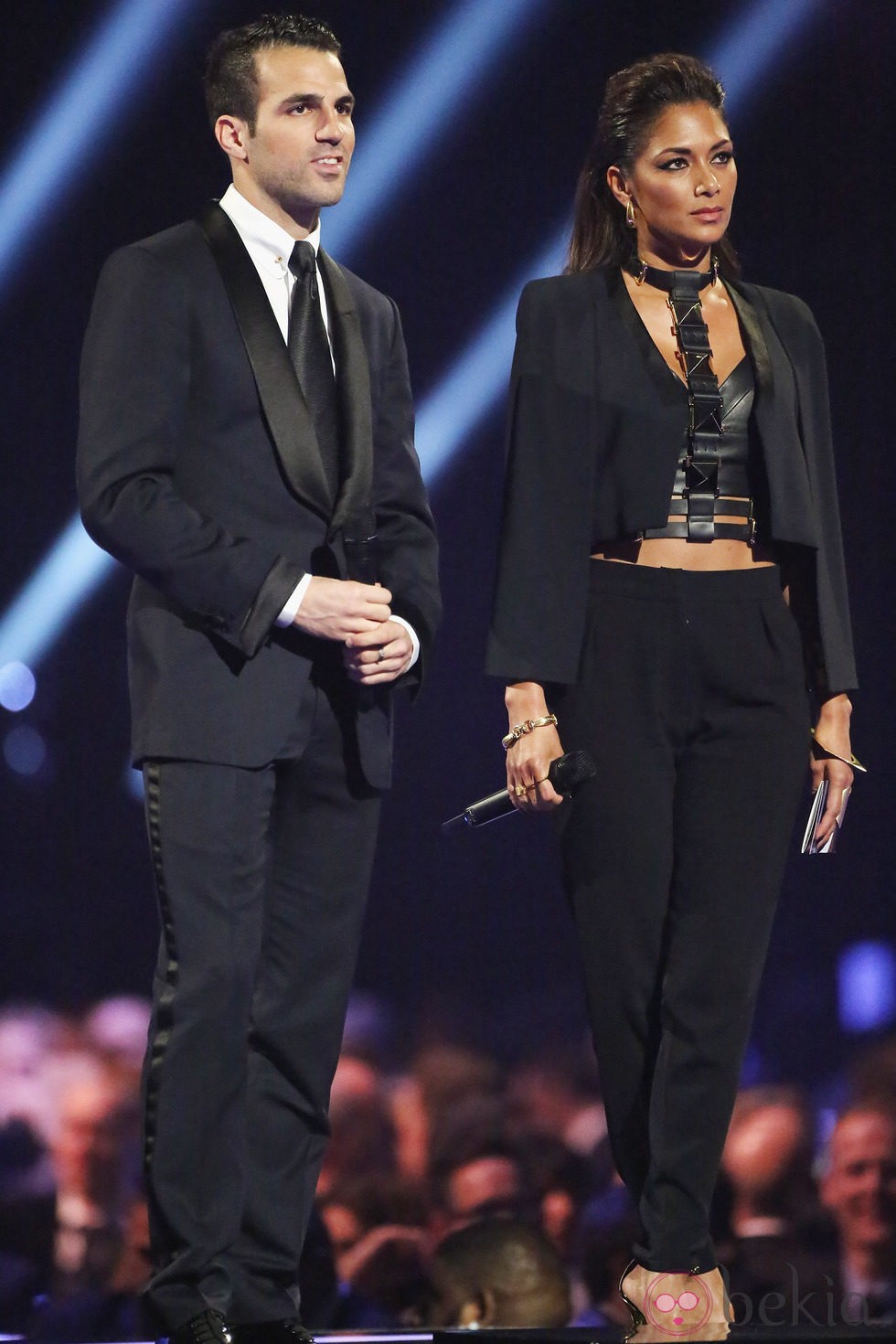 Cesc Fábregas y Nicole Scherzinger en la entrega de los Brit Awards 2014