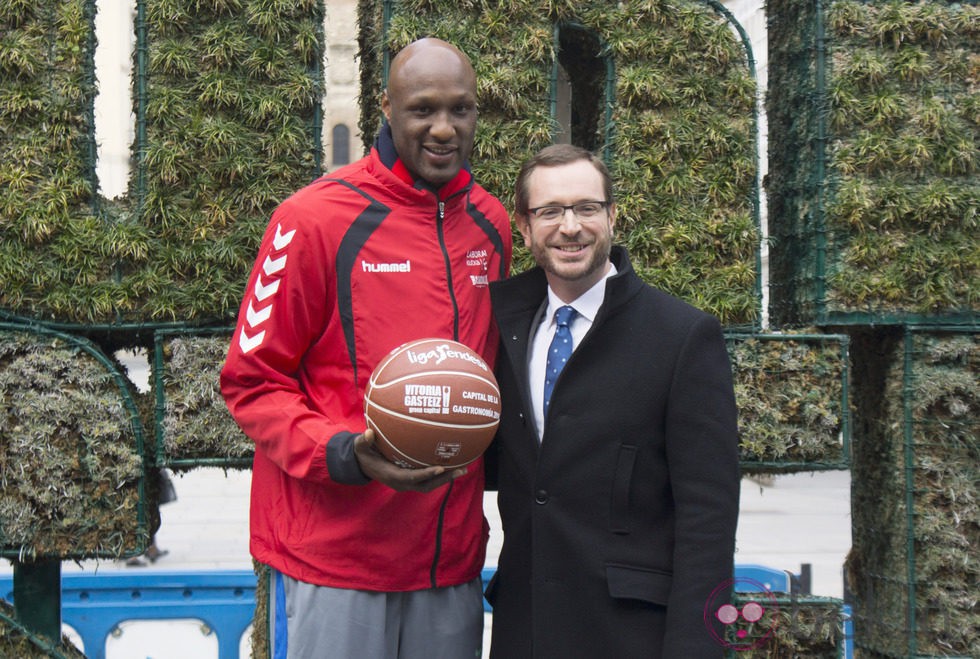 Lamar Odom presentado como jugador del Baskonia de Vitoria