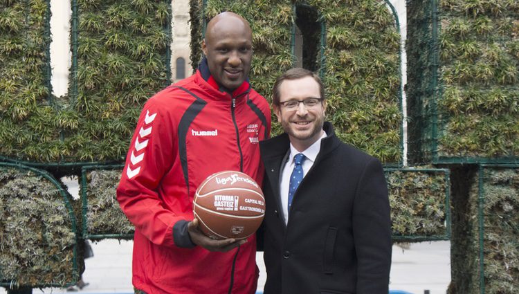 Lamar Odom presentado como jugador del Baskonia de Vitoria