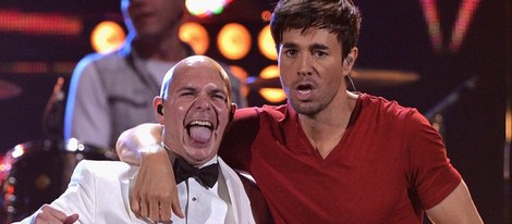 Pitbull y Enrique Iglesias en los Premios Lo Nuestro 2014