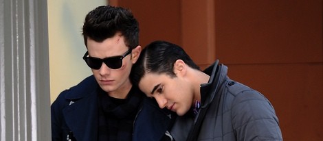 Chris Colfer y Darren Criss en la grabación de 'Glee'