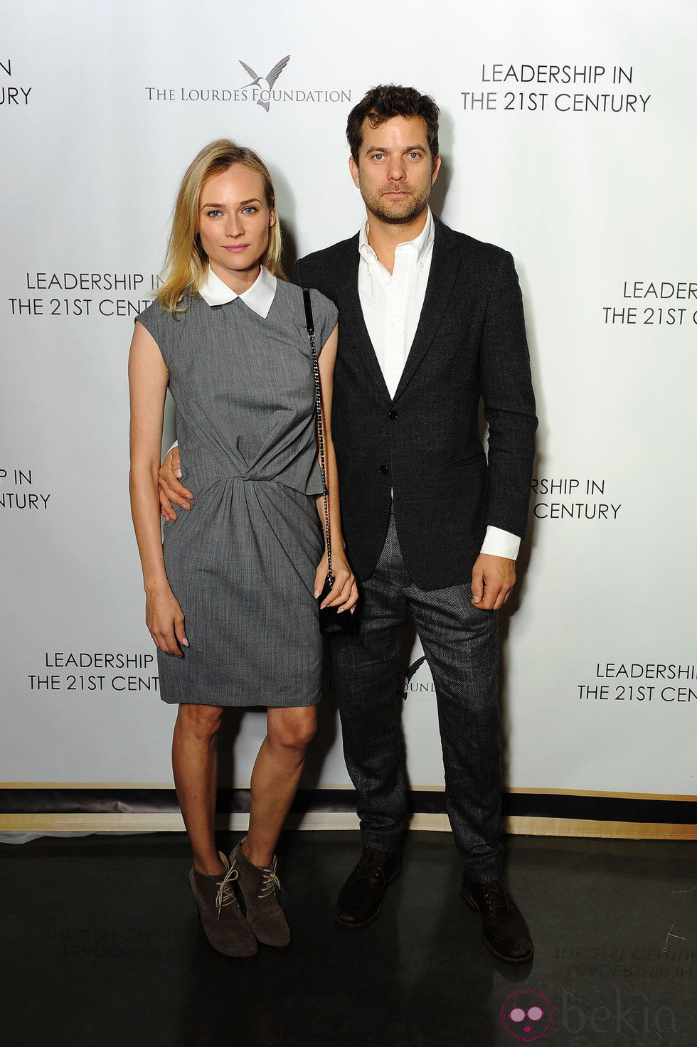 Diane Kruger y Joshua Jackson en un acto organizado por la Fundación Lourdes en Los Angeles para conocer al Dalai Lama