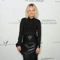 Malin Akerman en un acto organizado por la Fundación Lourdes en Los Angeles para conocer al Dalai Lama