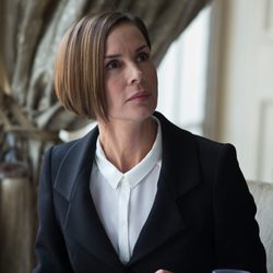 Embeth Davidtz en 'El poder del dinero'