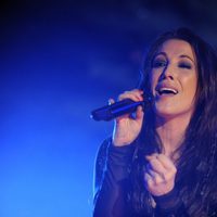 Malú en su primer concierto tras la muerte de Paco de Lucía