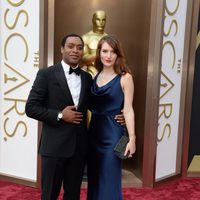 Chiwetel Ejiofor en la alfombra roja de los Oscar 2014