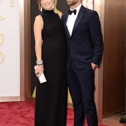 Olivia Wilde y Jason Sudeikis, embarazados en la alfombra roja de los Oscar 2014