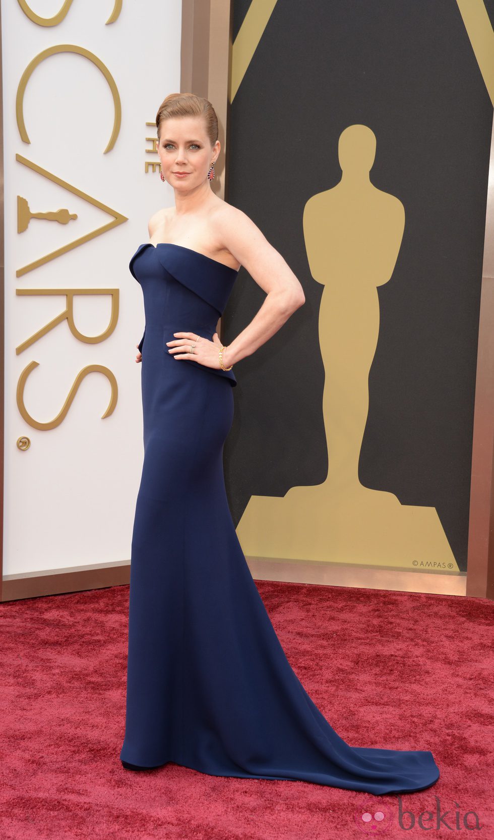 Amy Adams en la alfombra roja de los premios Oscar 2014