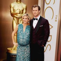 Elsa Pataky y Chris Hemsworth en la alfombra roja de los Oscar 2014